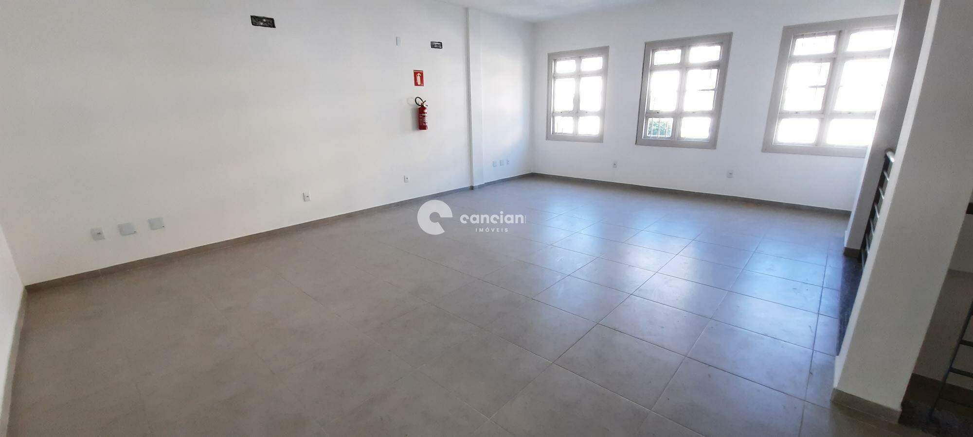 Prédio Comercial para aluguel no Centro: 