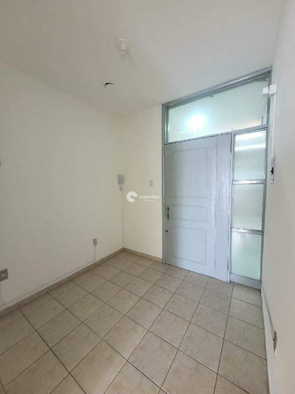 Sala Comercial para aluguel no Centro: 