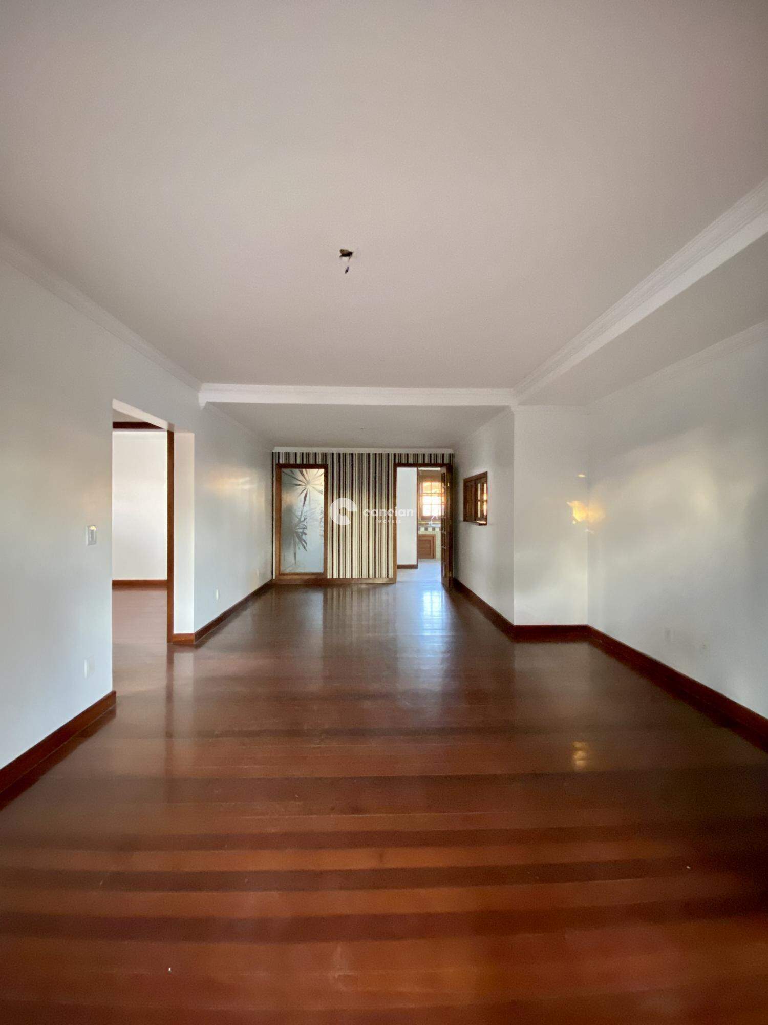 Casa à venda no Camobi: 