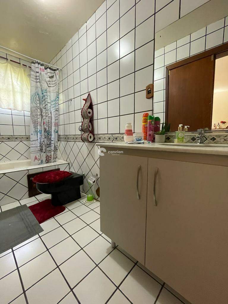 Casa à venda no Centro: