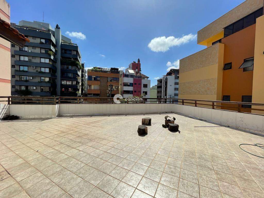 Casa à venda no Centro: