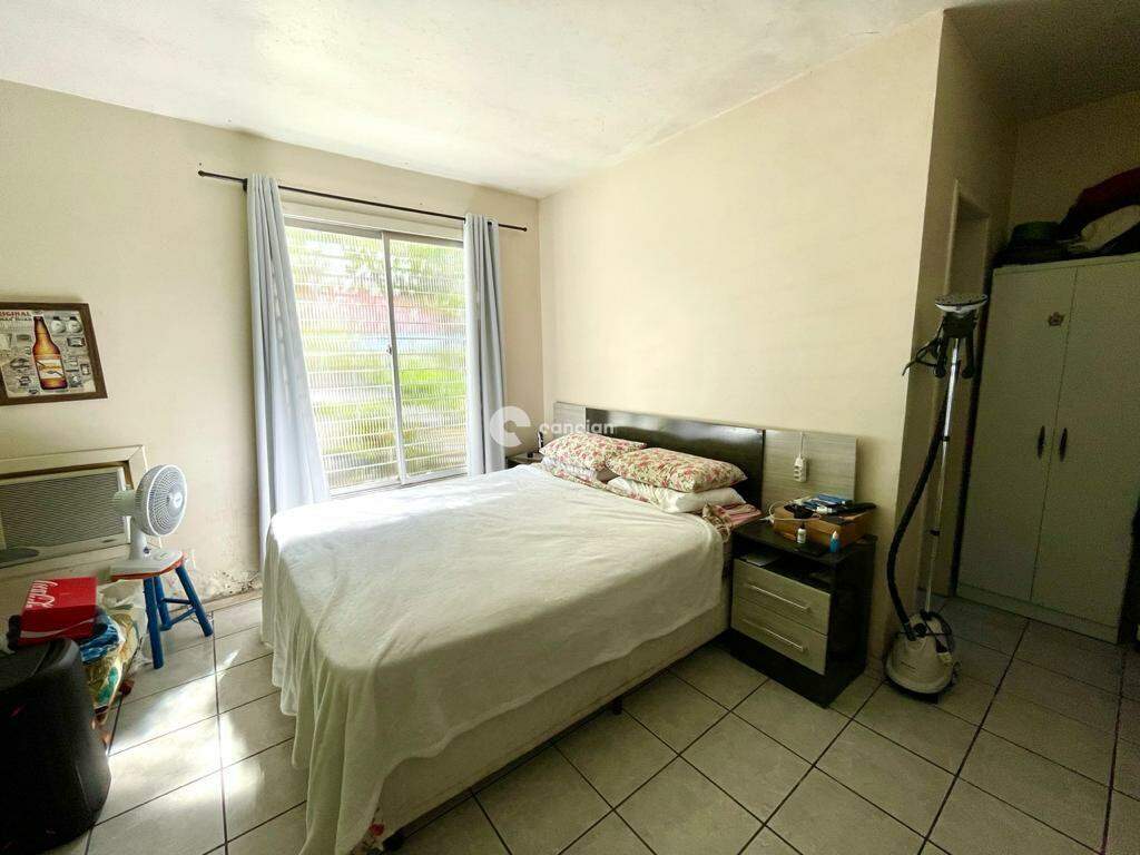 Casa à venda no Centro: