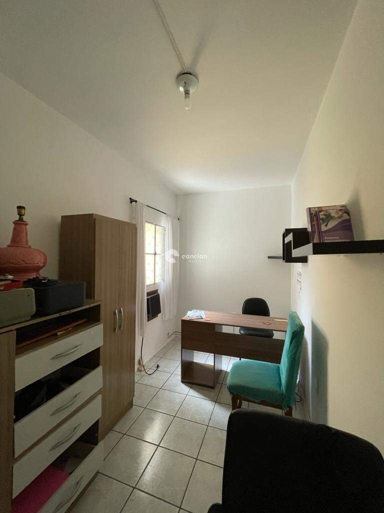 Casa à venda no Centro: