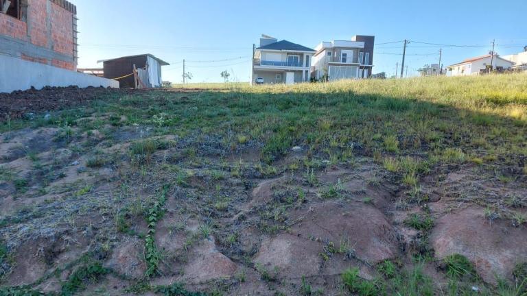 Terreno à venda no Tomazetti: 