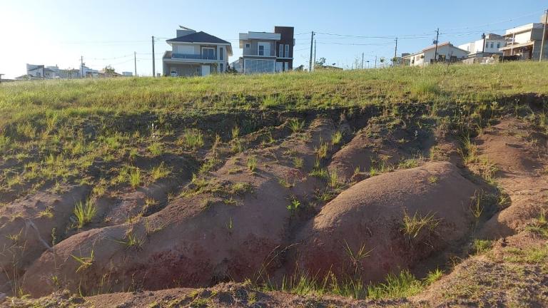 Terreno à venda no Tomazetti: 