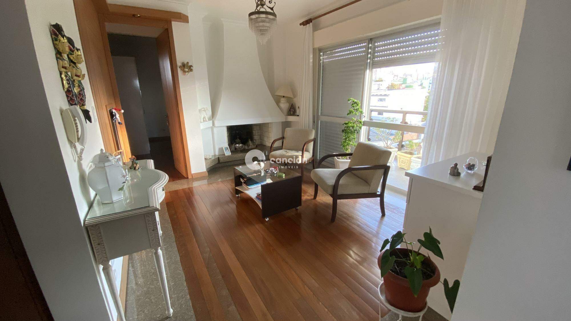 Duplex à venda no Centro: 