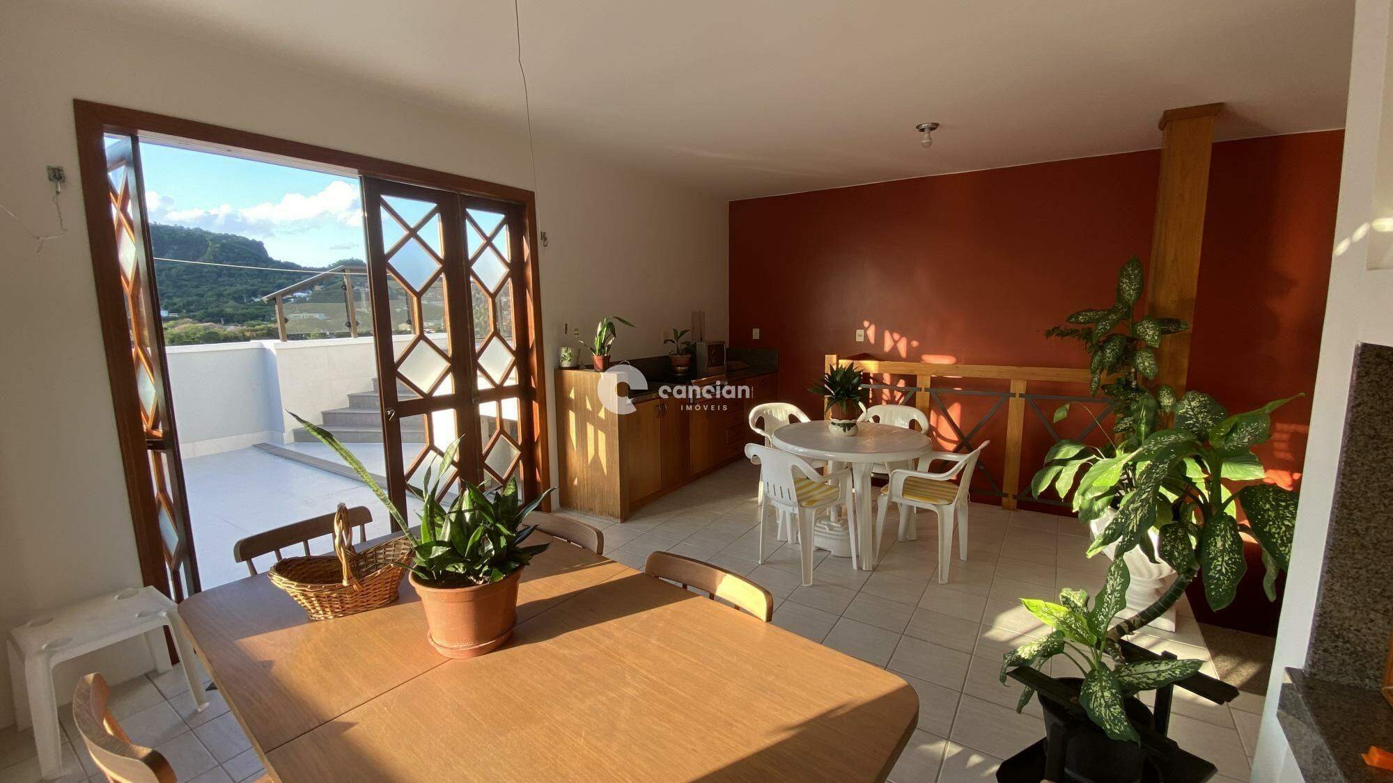 Duplex à venda no Centro: 