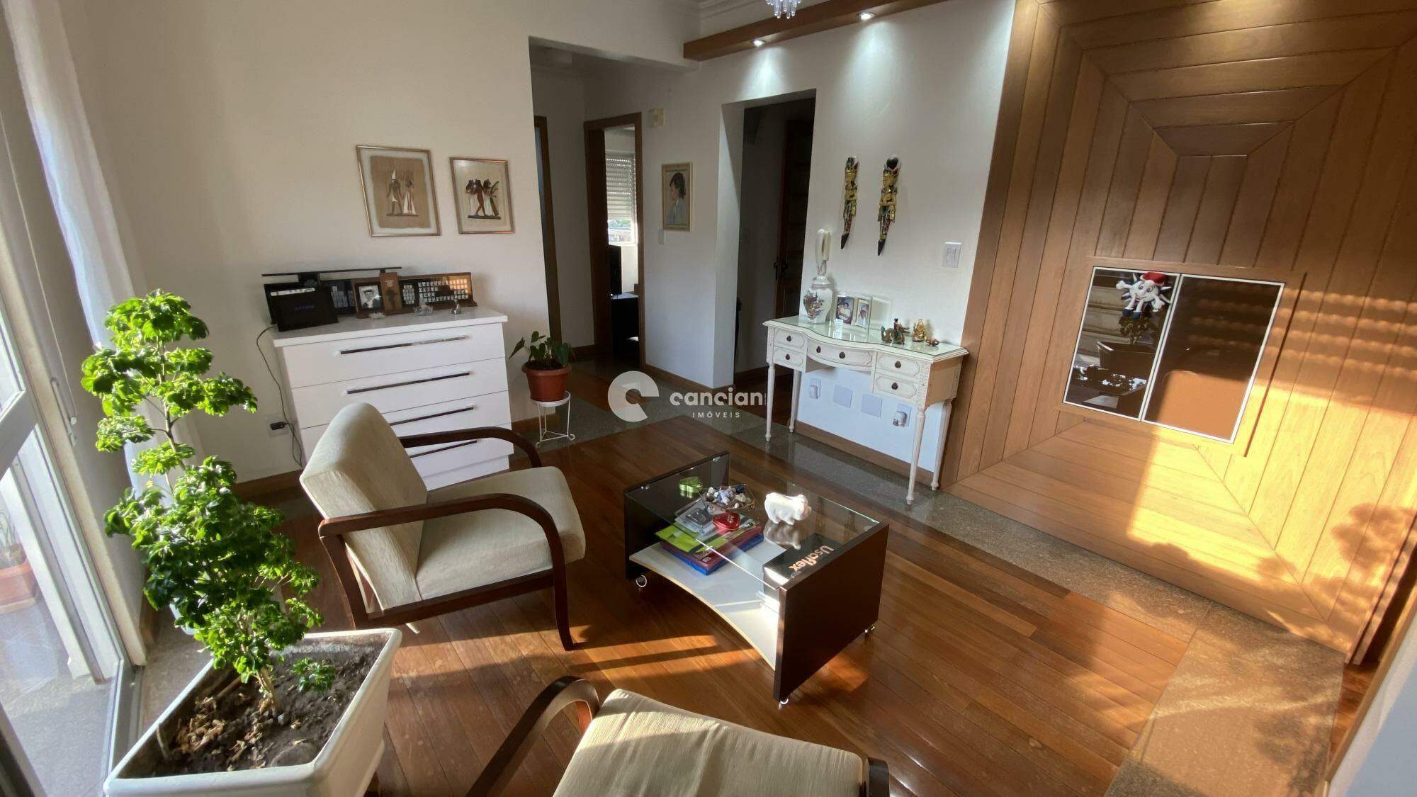 Duplex à venda no Centro: 