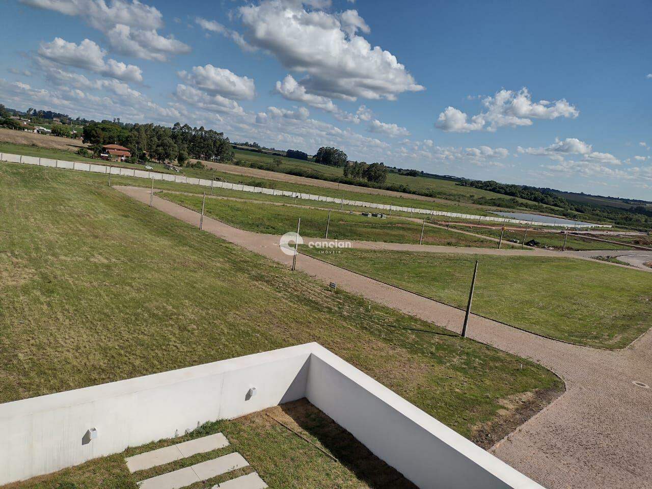 Terreno à venda no Camobi: