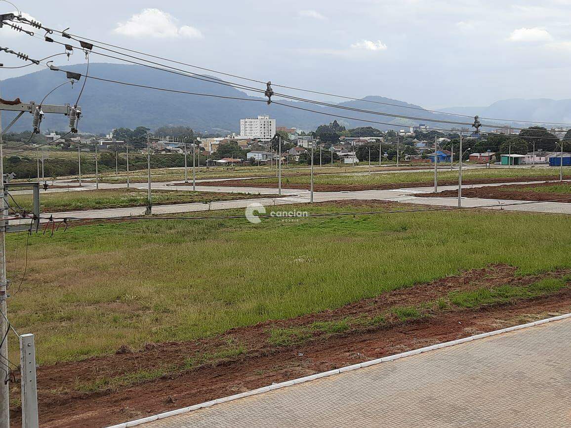 Terreno à venda no Camobi: 