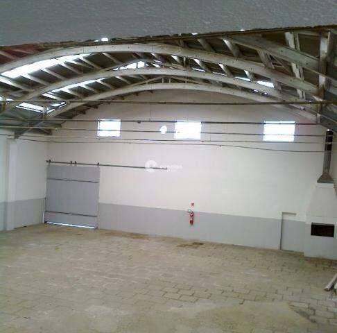 Pavilhão à venda no São Luíz: 