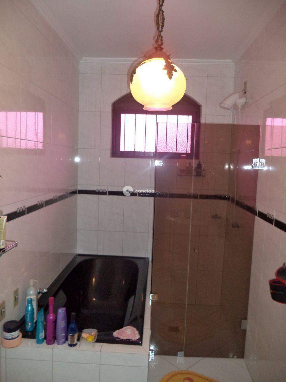 Casa à venda no Juscelino Kubitschek: 