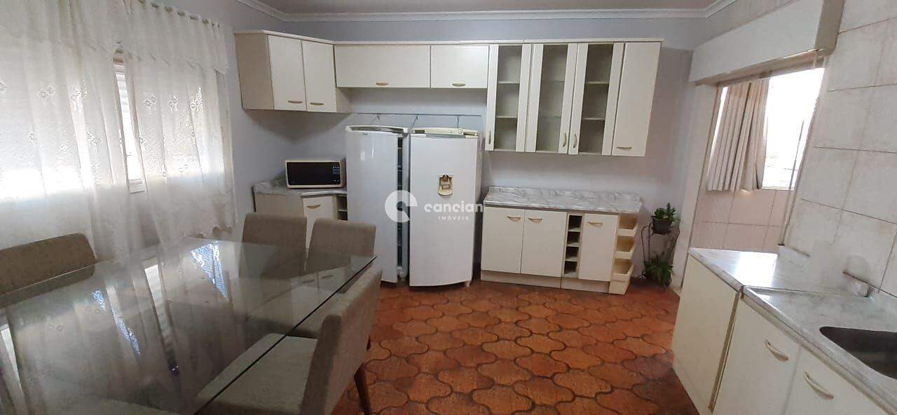 Apartamento à venda no Menino Jesus: 