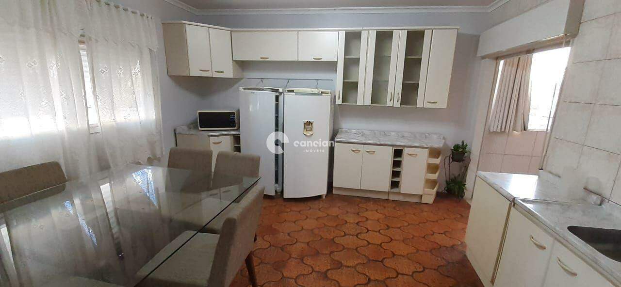 Apartamento à venda no Menino Jesus: 
