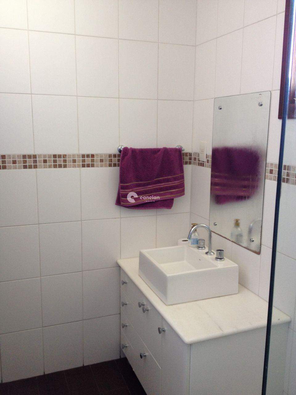 Casa à venda no Camobi: 
