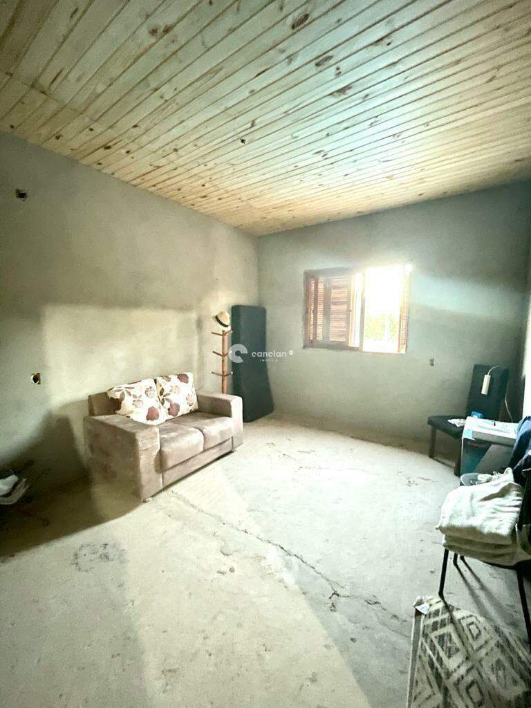 Casa à venda no Balneário Jardim da Serra: