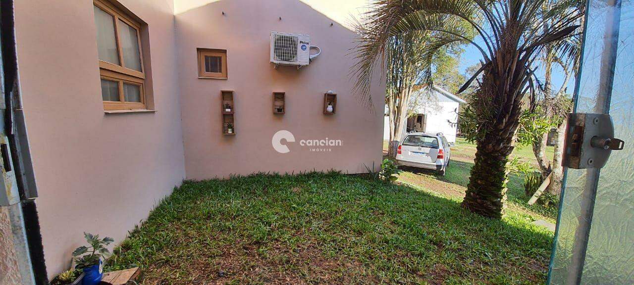 Casa à venda no Camobi: