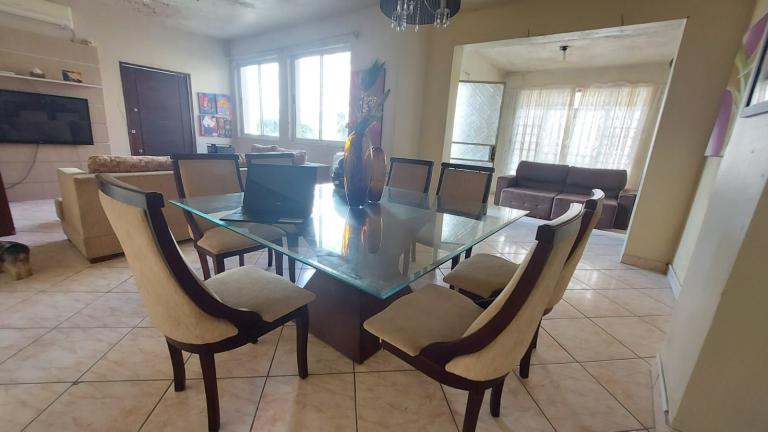 Casa à venda no Centro: 