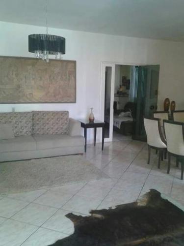 Casa à venda no Centro: 