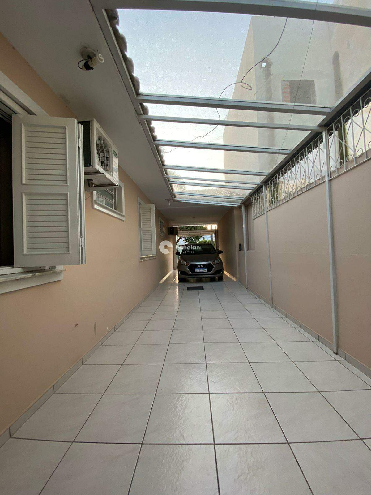 Casa à venda no Camobi: 