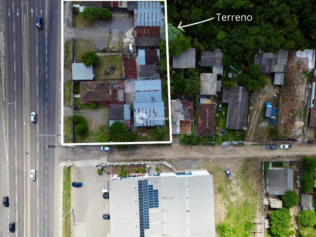 Terreno à venda no Camobi: 