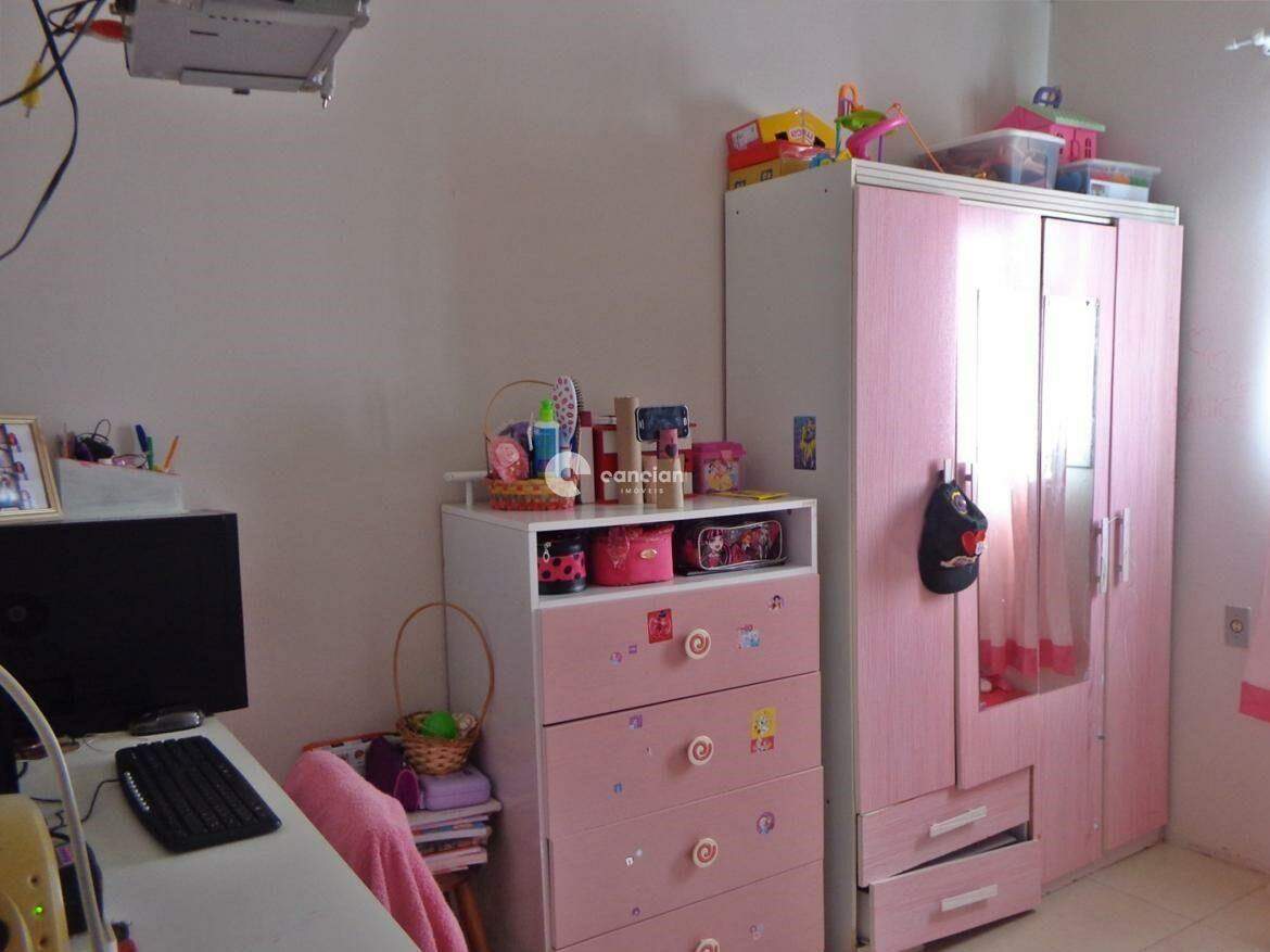 Casa à venda no Centro: 