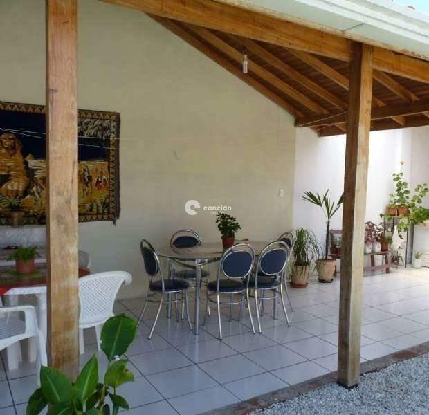 Casa à venda no Camobi: 