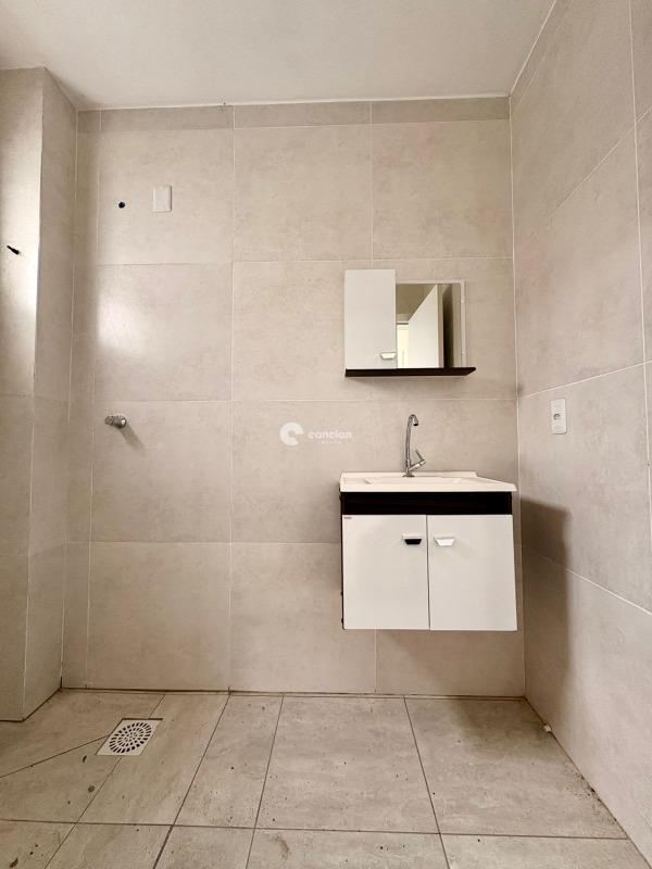 Casa de Condomínio à venda no Tomazetti: 