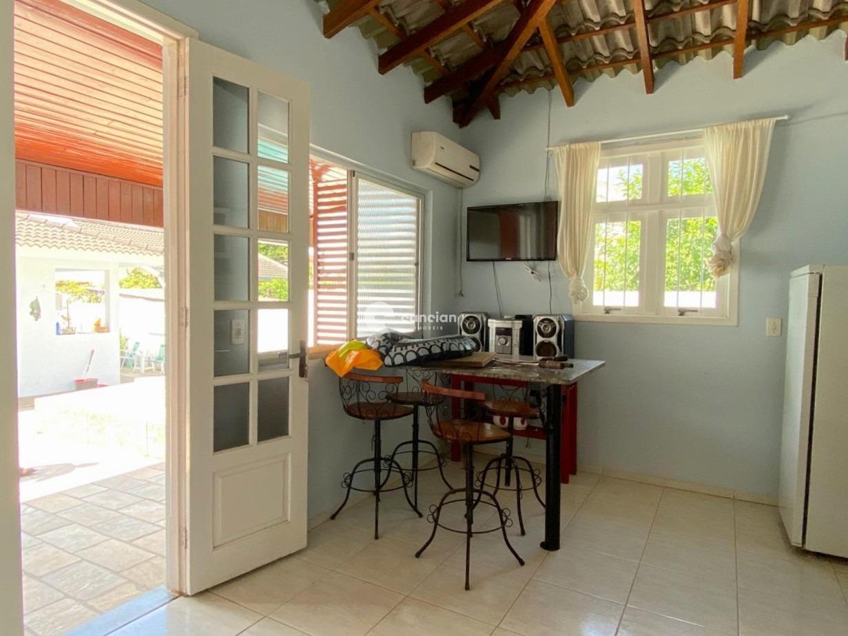 Casa à venda no Camobi: 