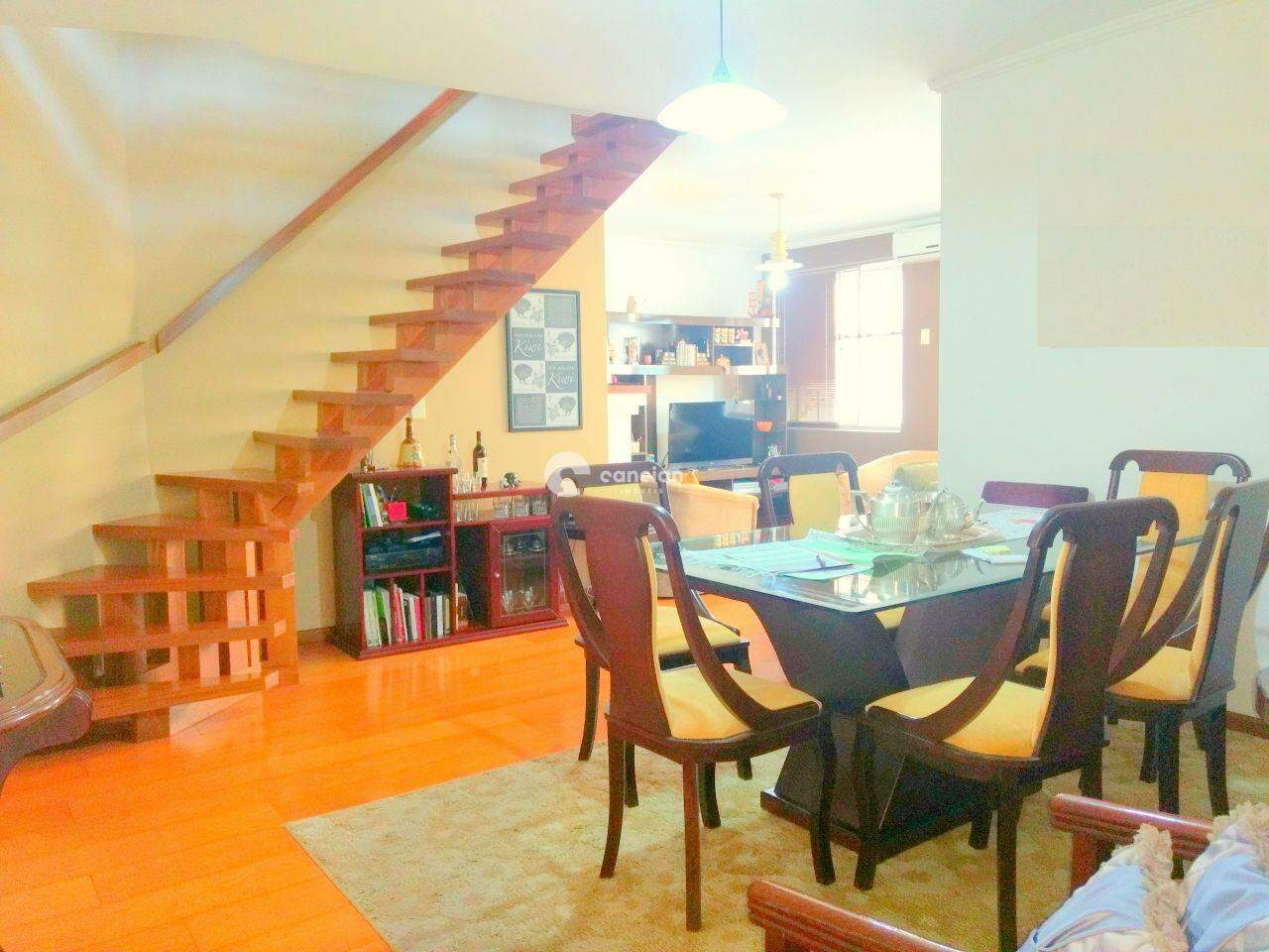 Duplex à venda no Menino Jesus: