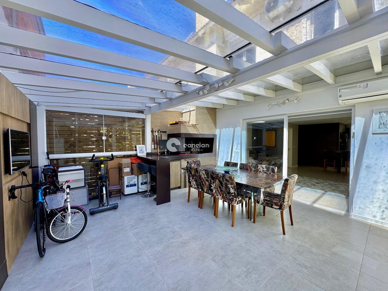 Casa de Condomínio à venda no São José: 