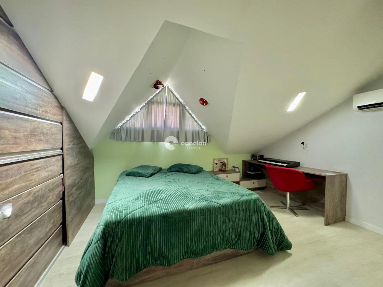 Casa de Condomínio à venda no São José: 