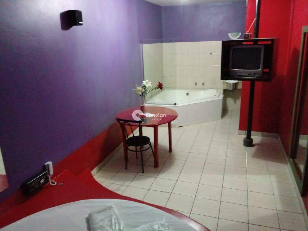 Prédio Comercial à venda no Km 3: 