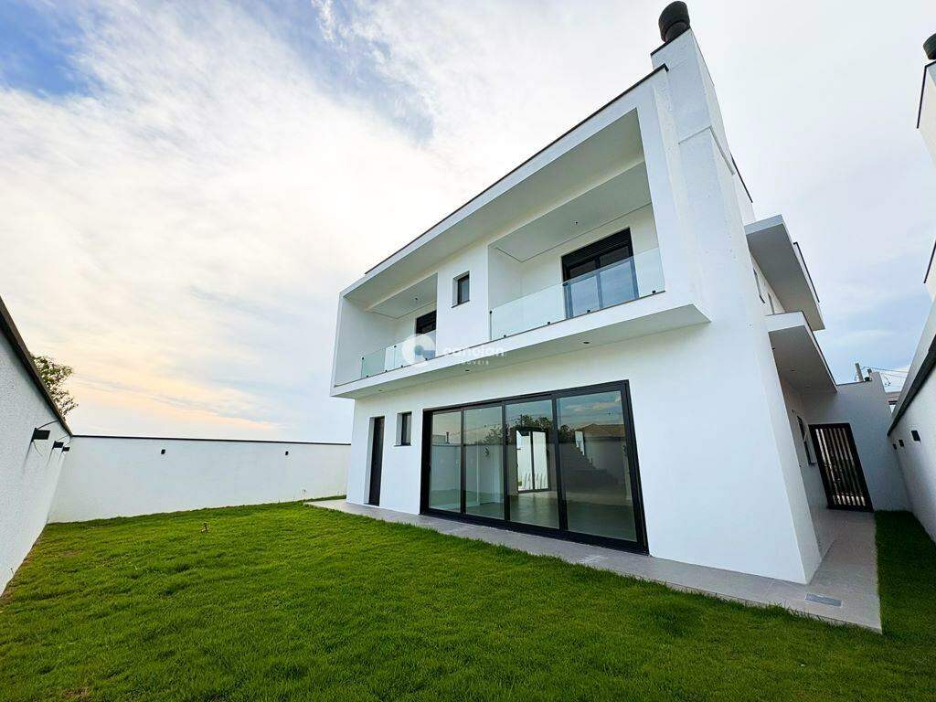 Casa à venda no Camobi: 