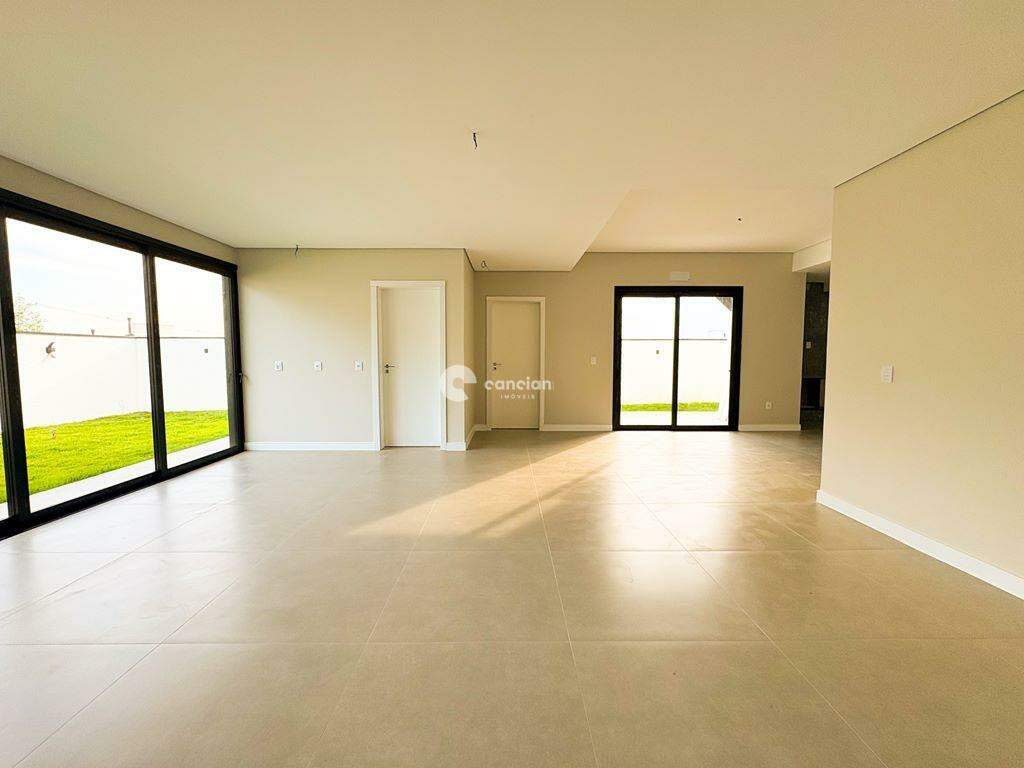 Casa à venda no Camobi: 