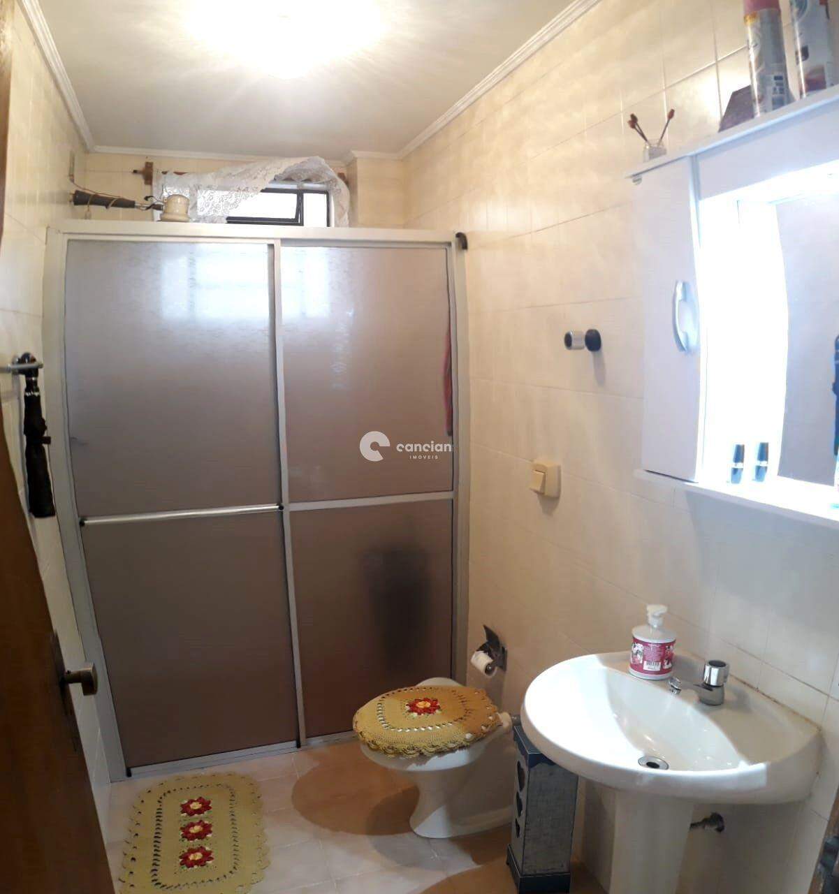 Casa à venda no Camobi: 