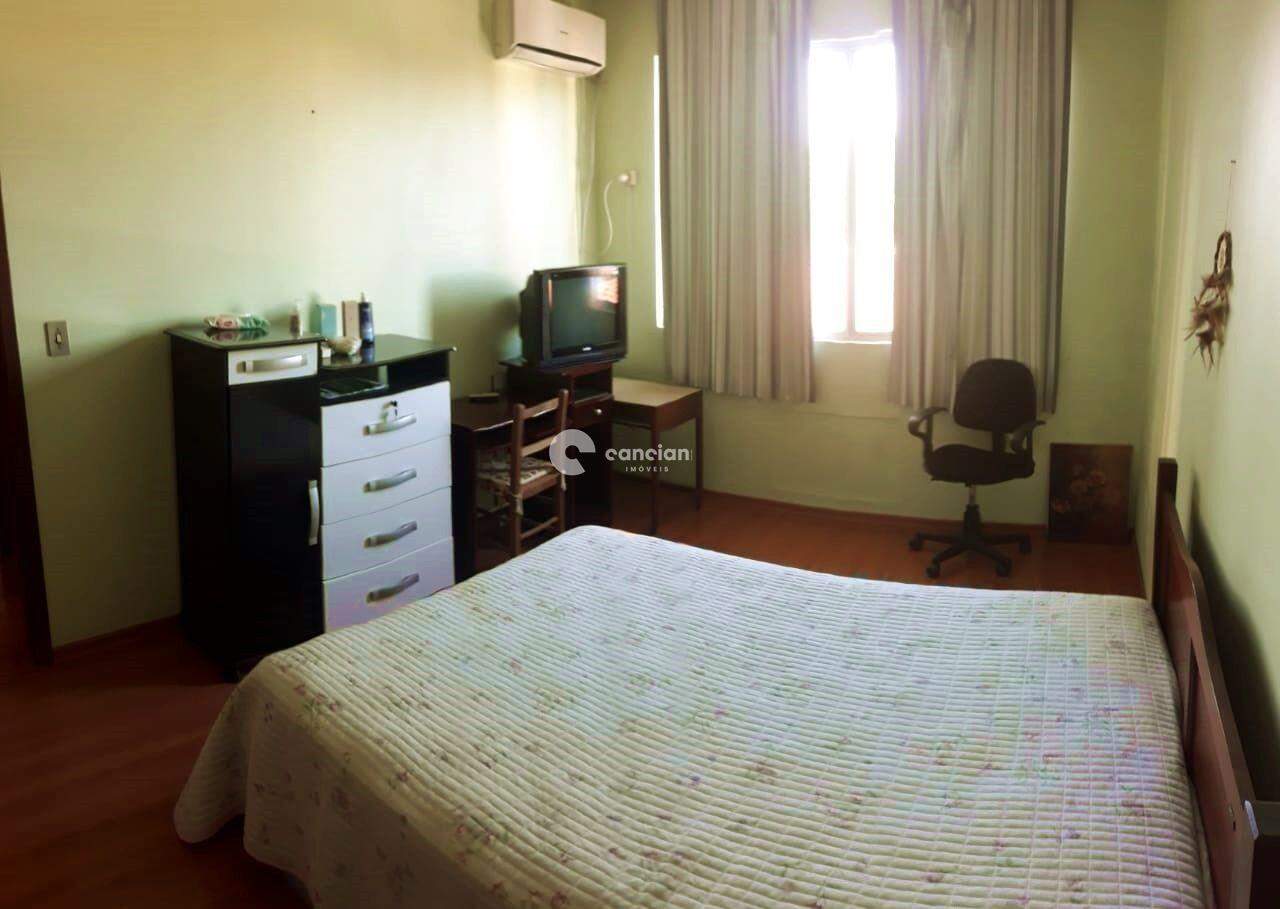 Casa à venda no Camobi: 
