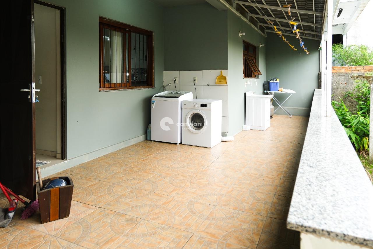 Casa à venda no Juscelino Kubitschek: 