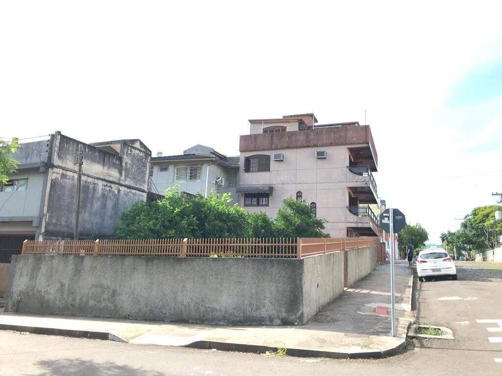Triplex à venda no Menino Jesus: 