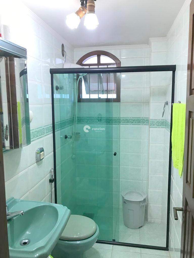 Triplex à venda no Menino Jesus: 
