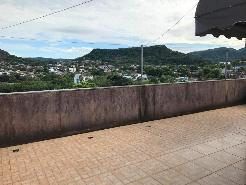 Triplex à venda no Menino Jesus: 