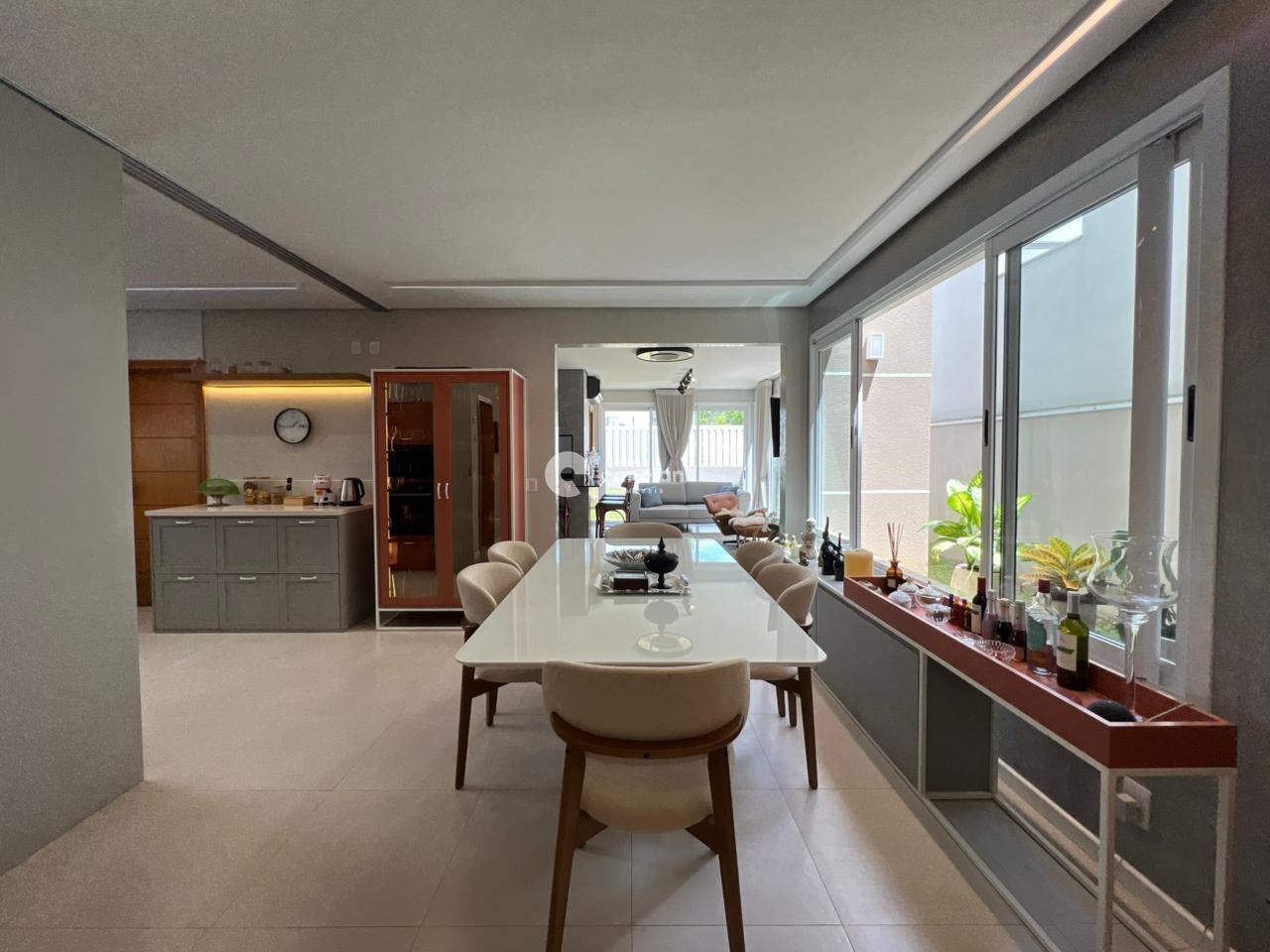 Casa de Condomínio à venda no Tomazetti: 