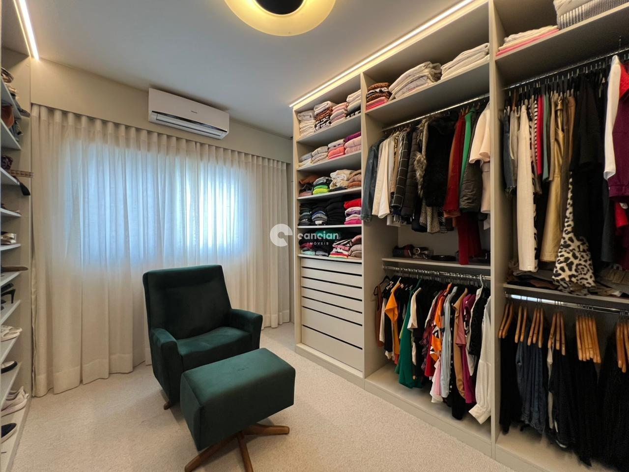 Casa de Condomínio à venda no Tomazetti: 