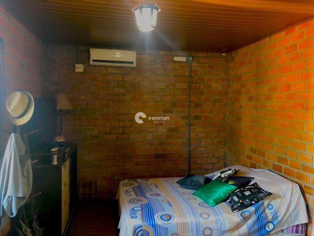 Casa à venda no Camobi: 