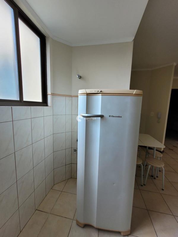 Apartamento para aluguel no Centro: 