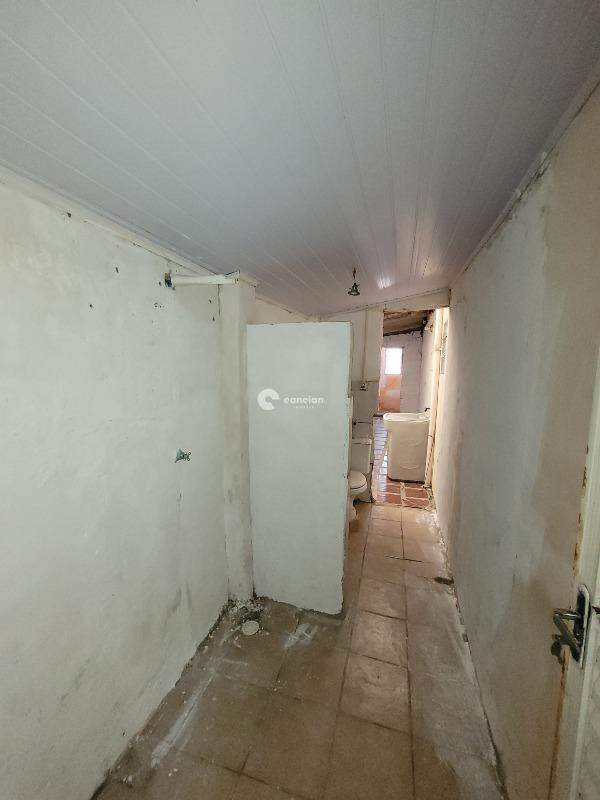 Casa para aluguel no Tancredo Neves: 