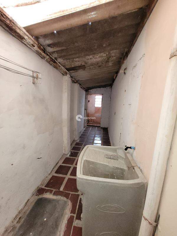 Casa para aluguel no Tancredo Neves: 