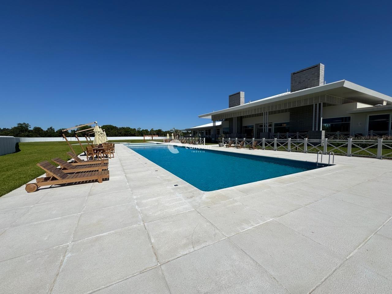 Terreno em condomínio à venda no Tomazetti: 