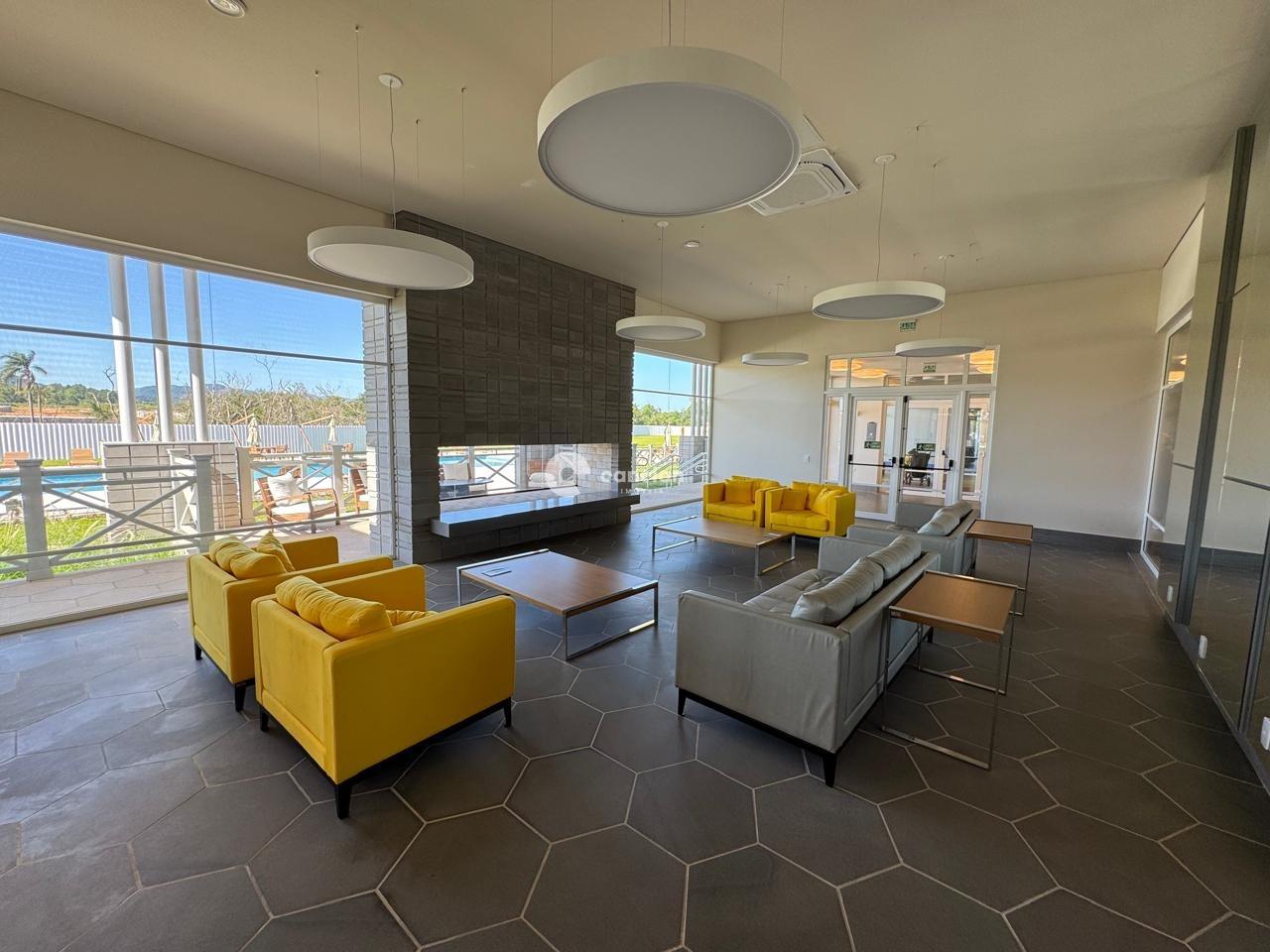 Terreno em condomínio à venda no Tomazetti: 