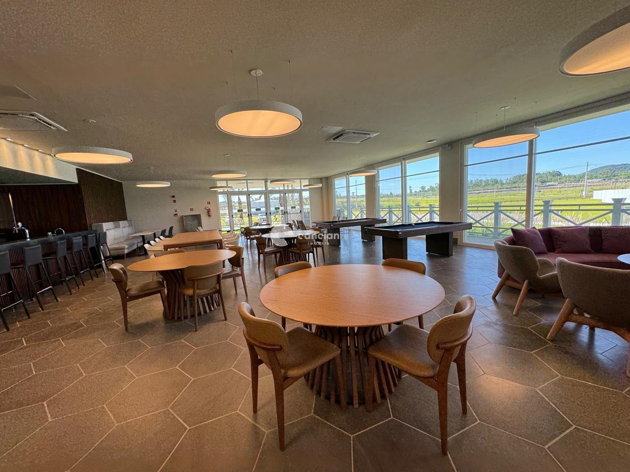 Terreno em condomínio à venda no Tomazetti: 